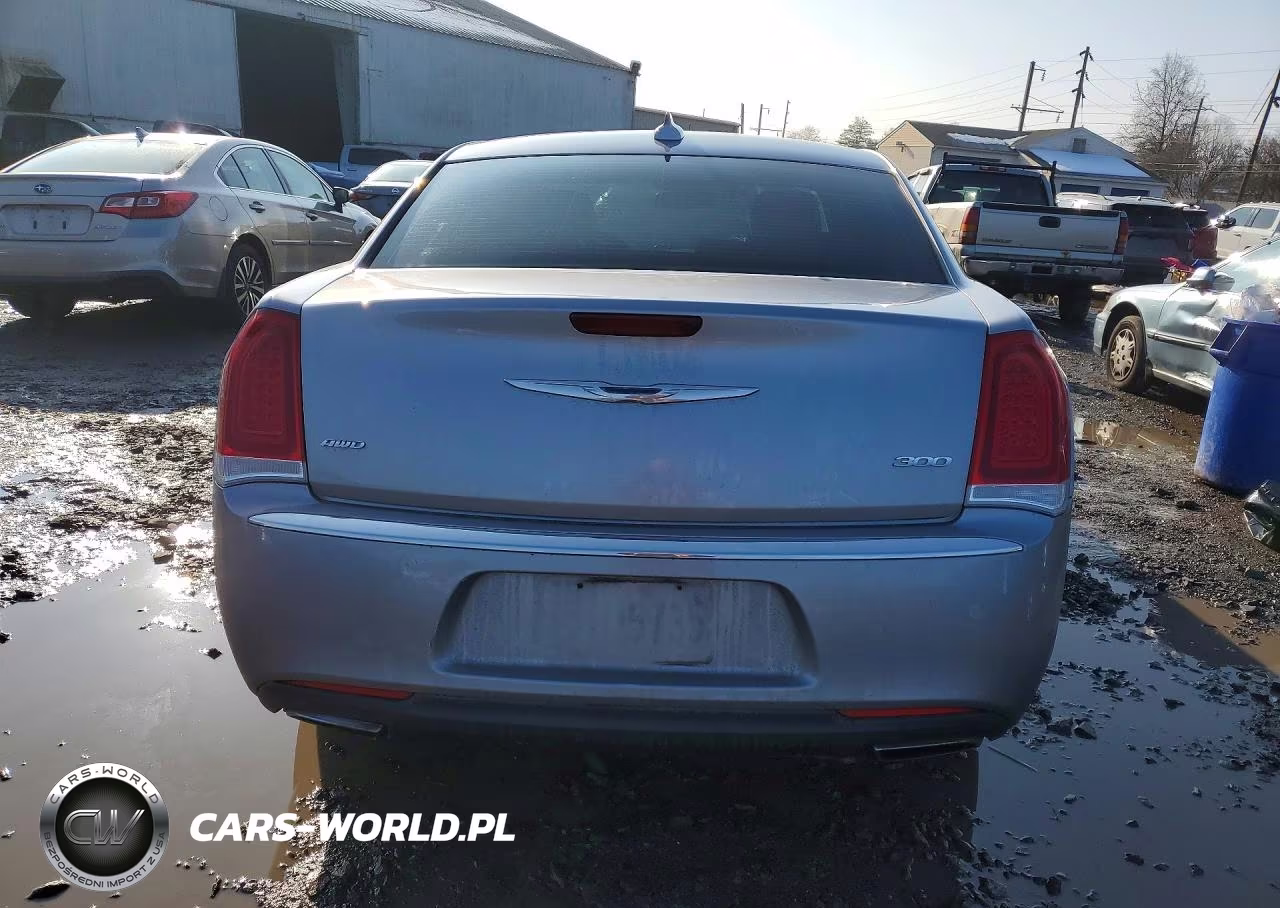 2015 Chrysler 300 Limited VIN:2C3CCARG7FH899409 - 6