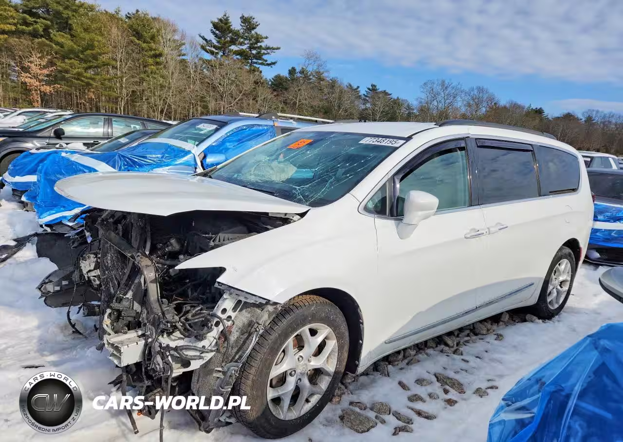 2017 Chrysler Pacifica Touring L