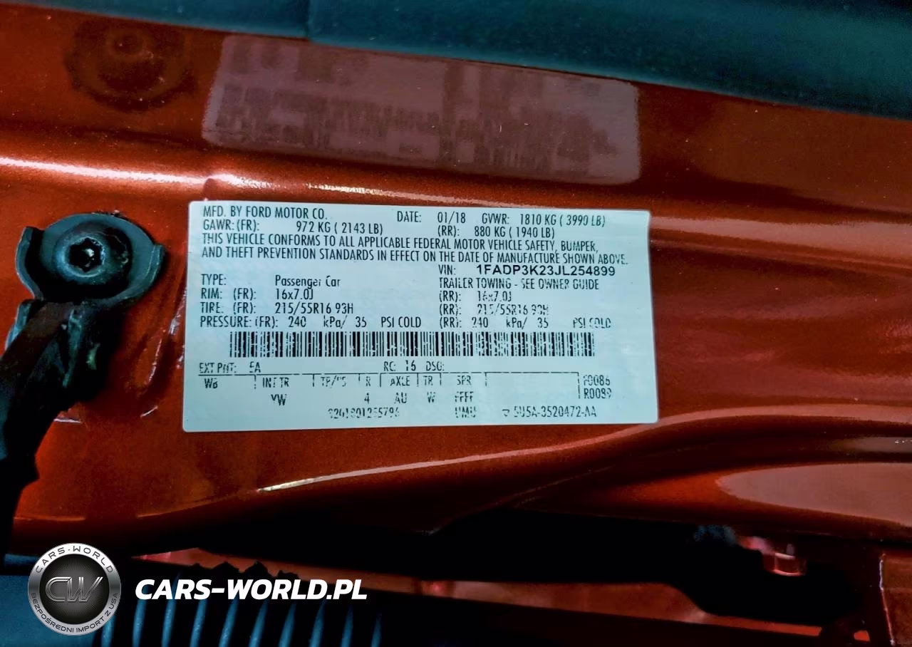 2018 Ford Focus Se VIN:1FADP3K23JL254899 - 13