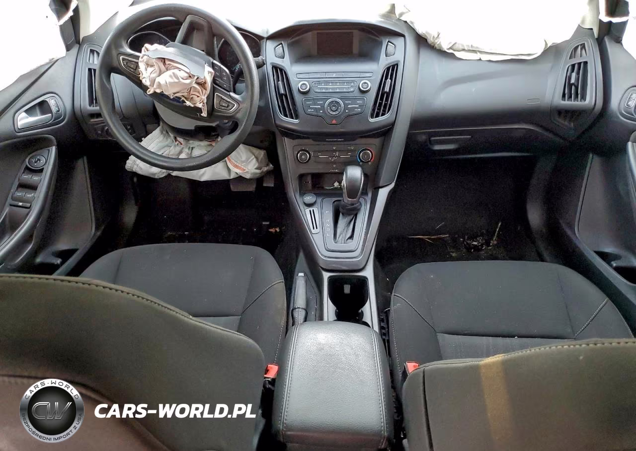 2018 Ford Focus Se VIN:1FADP3K23JL254899 - 8