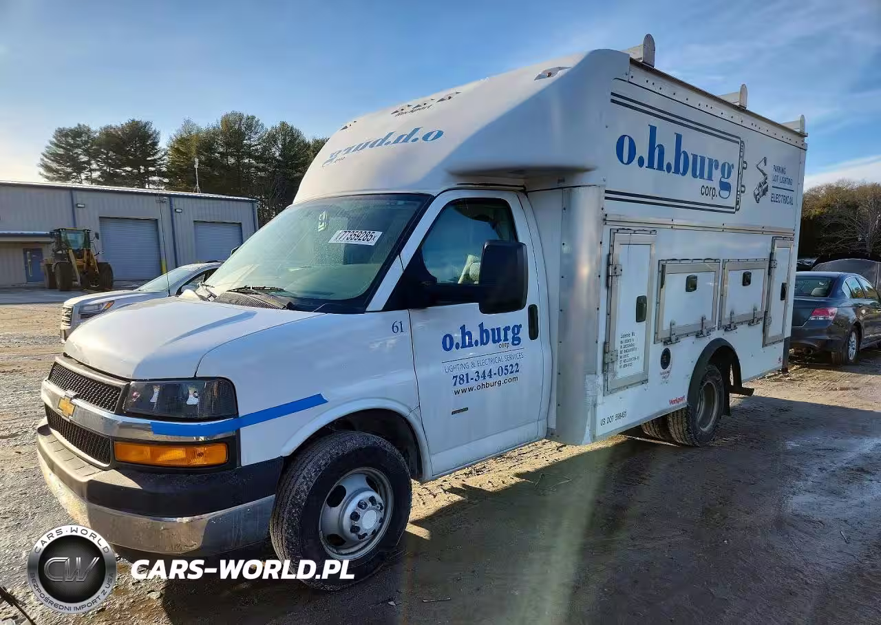 2021 Chev Express G3500