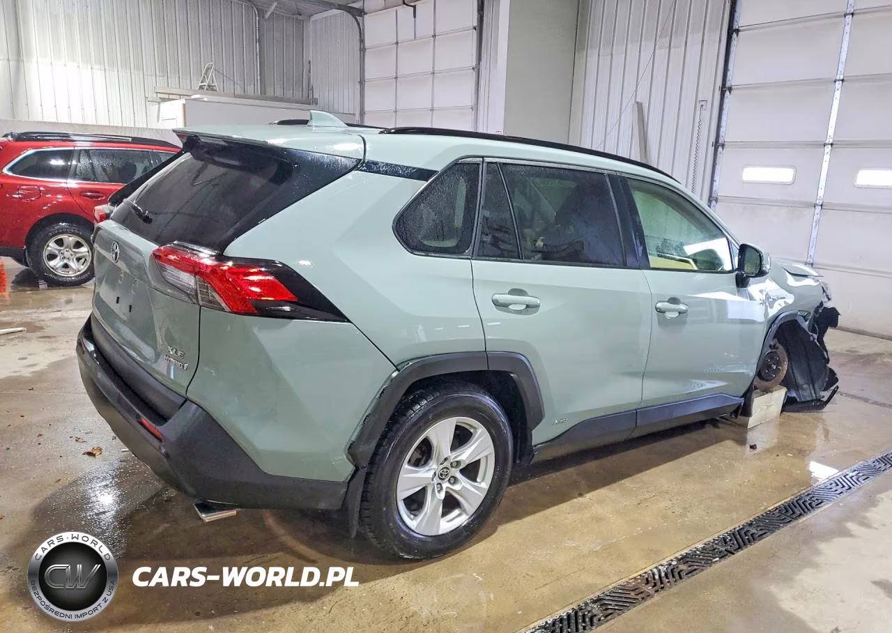 2021 Toyota Rav4 Xle VIN:JTMRWRFV1MD114911 - 3