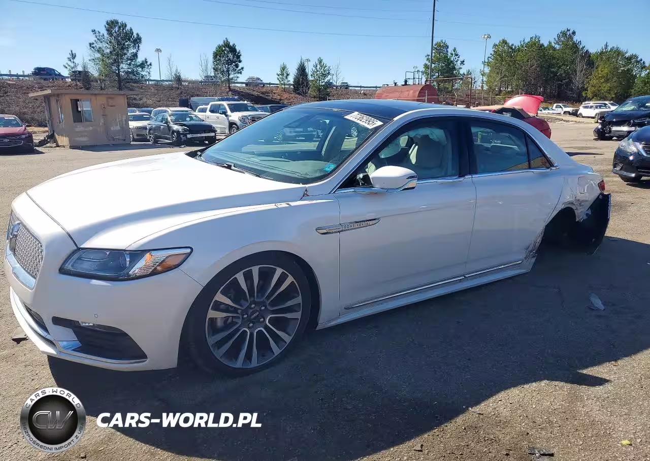 2017 Lincoln Continental Select