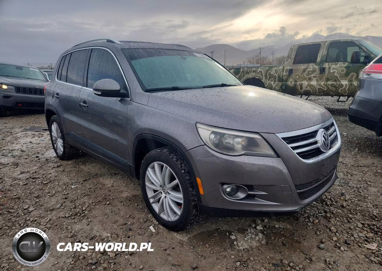2011 Volkswagen Tiguan S VIN:WVGAV7AX4BW544071 - 4
