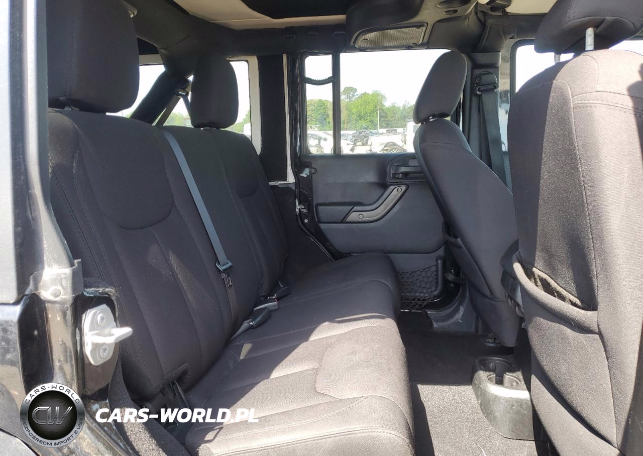 2015 Jeep Wrangler Unlimited Sport VIN:1C4BJWDG6FL556224 - 10