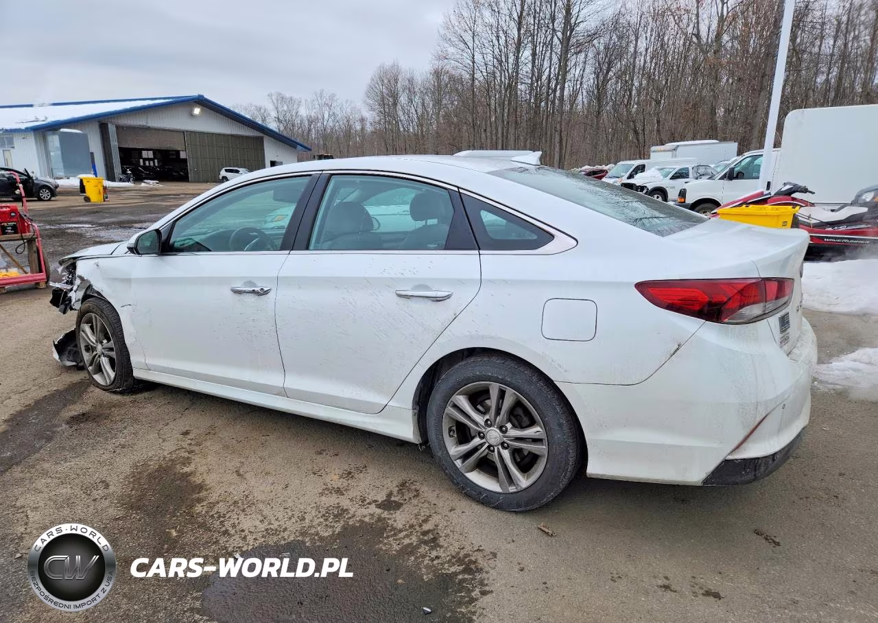 2018 Hyundai Sonata Sport VIN:5NPE34AF1JH608265 - 2