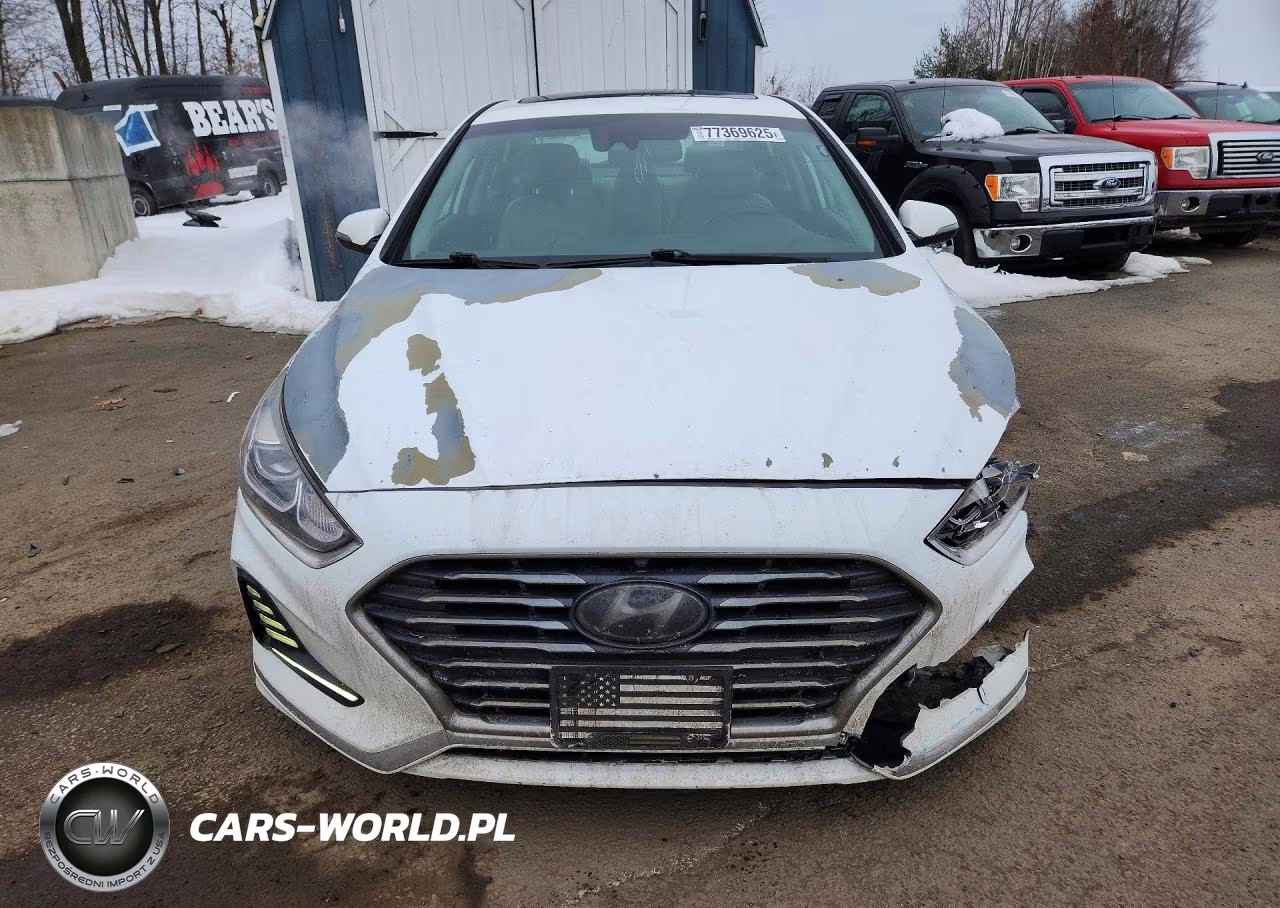 2018 Hyundai Sonata Sport VIN:5NPE34AF1JH608265 - 5