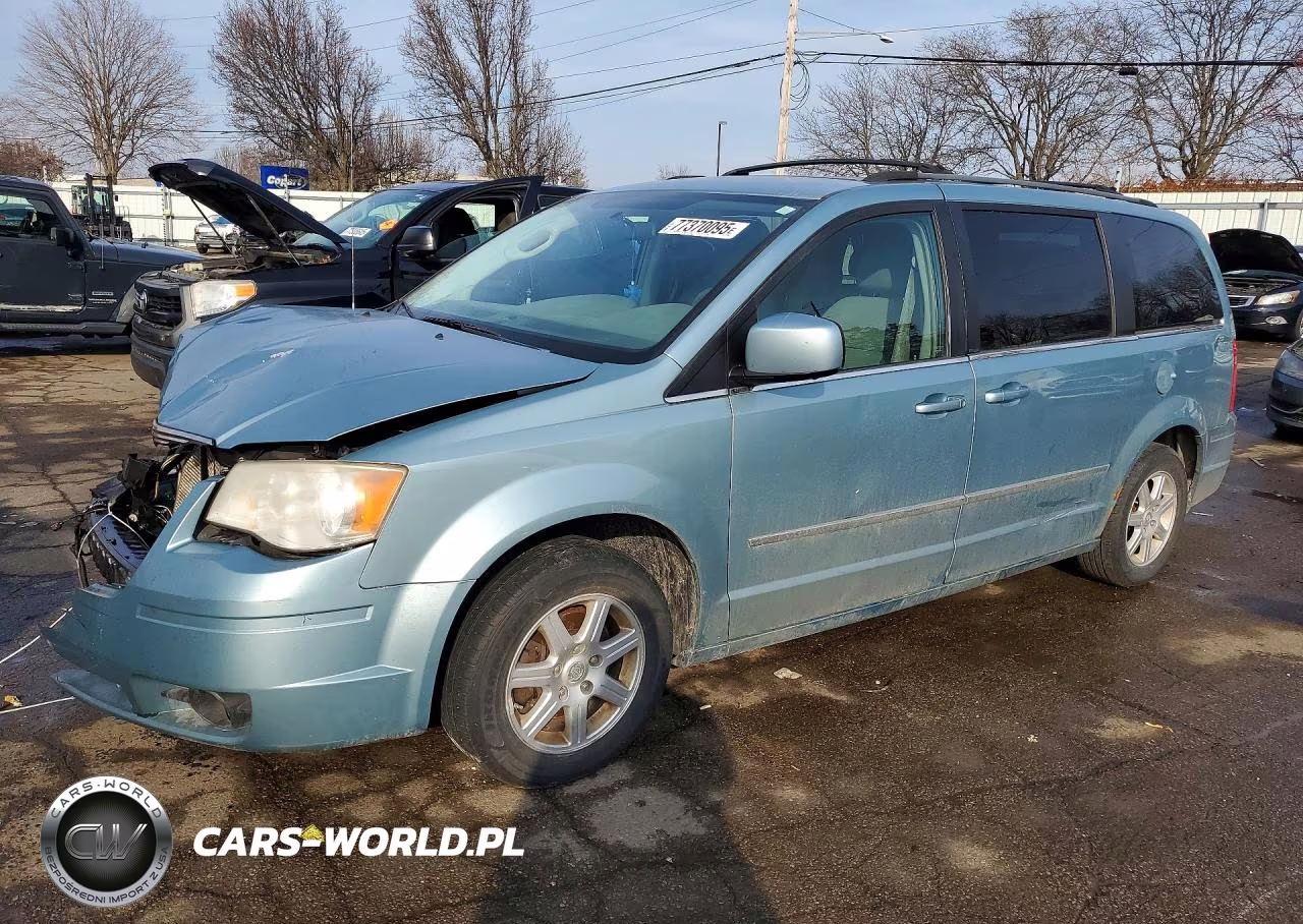 2010 Chrysler Town & Country Touring