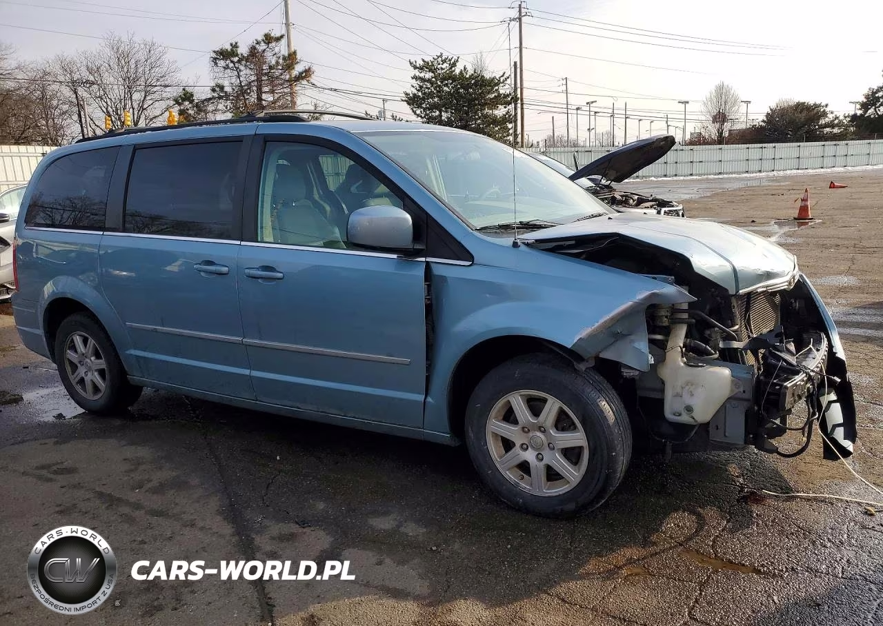 2010 Chrysler Town & Country Touring VIN:2A4RR5D12AR294063 - 4