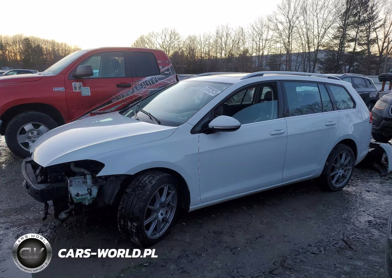 2015 Volkswagen Golf Sportwagen S