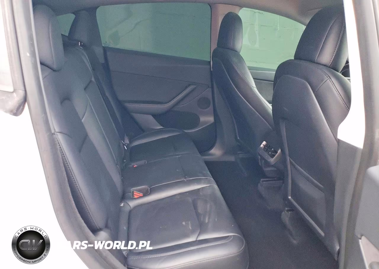2023 Tesla Model Y VIN:7SAYGDEF1PF596740 - 10
