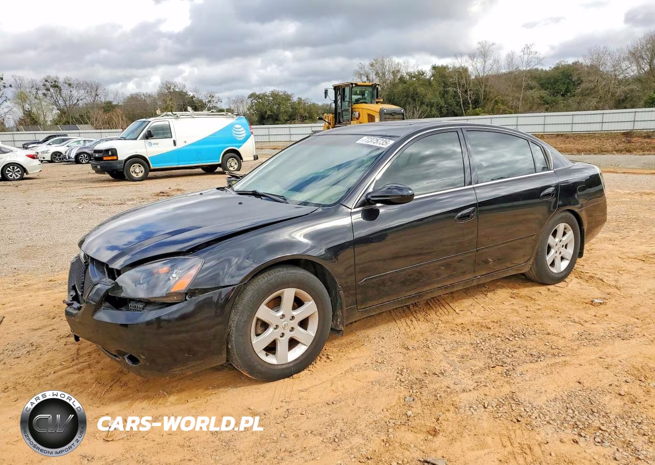 2002 Nissan Altima Base