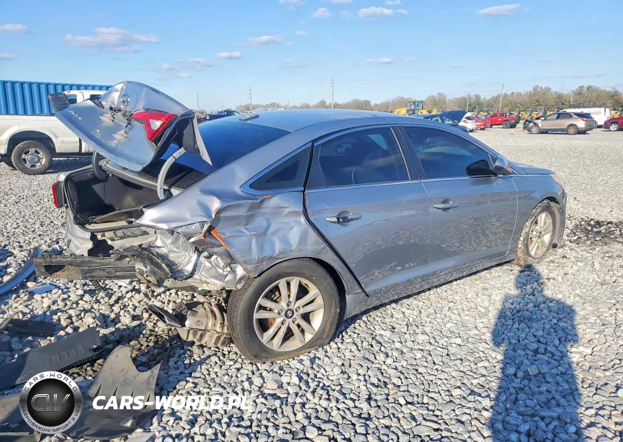 2015 Hyundai Sonata Se VIN:5NPE24AF4FH242568 - 3