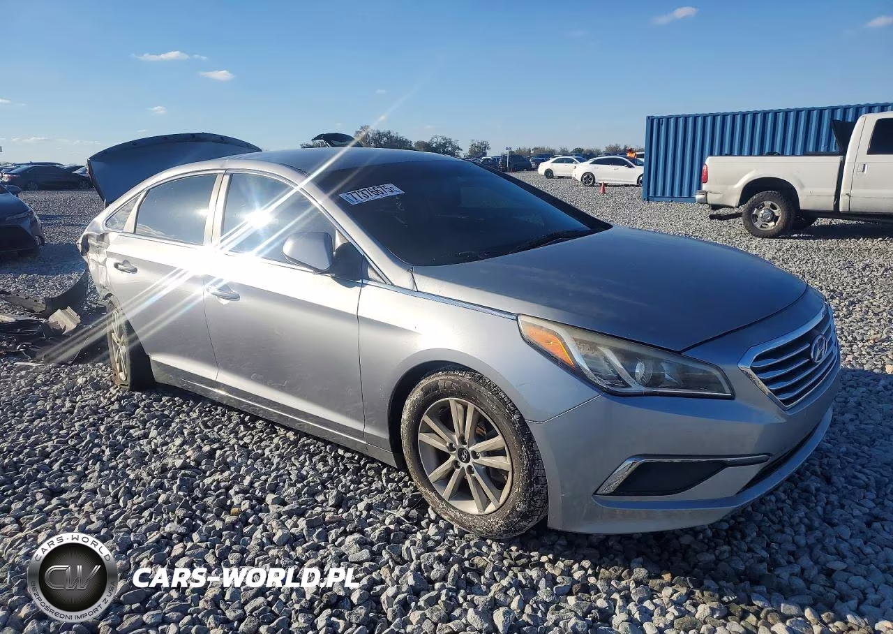 2015 Hyundai Sonata Se VIN:5NPE24AF4FH242568 - 4