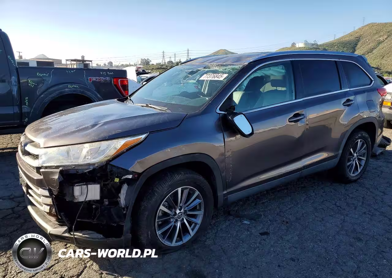 2019 Toyota Highlander Se