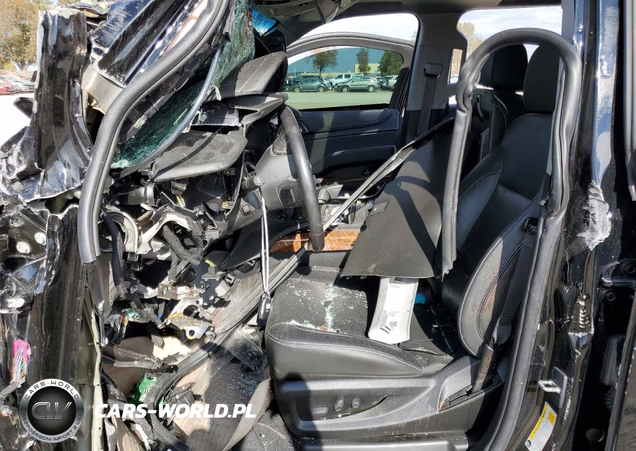 2019 Chevrolet Suburban K1500 Premier VIN:1GNSKJKJ5KR252959 - 7