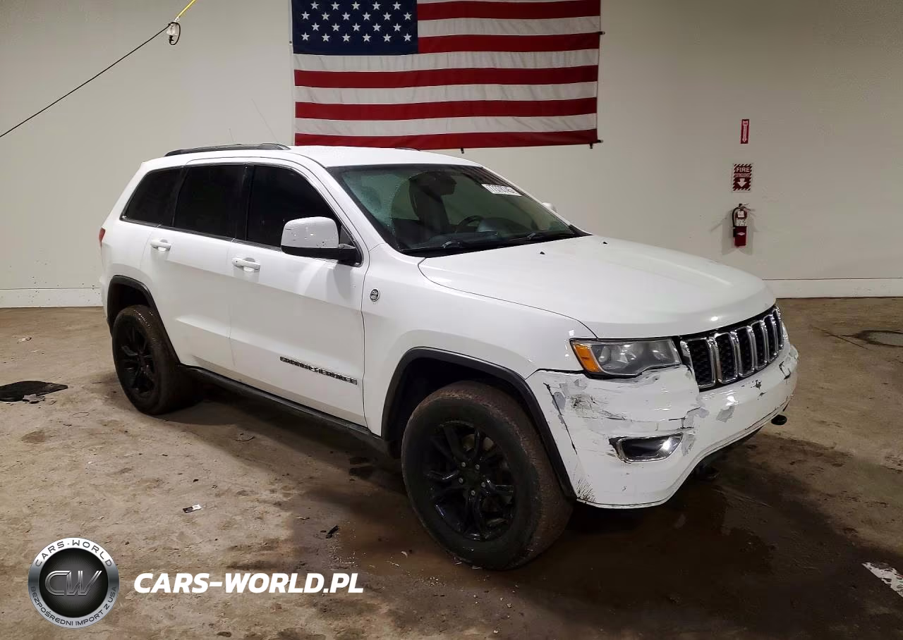 2017 Jeep Grand Cherokee Laredo VIN:1C4RJFAG9HC840307 - 4