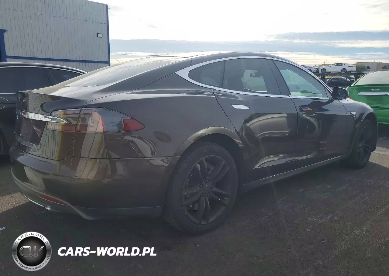 2013 Tesla Model S VIN:5YJSA1CN7DFP04271 - 3
