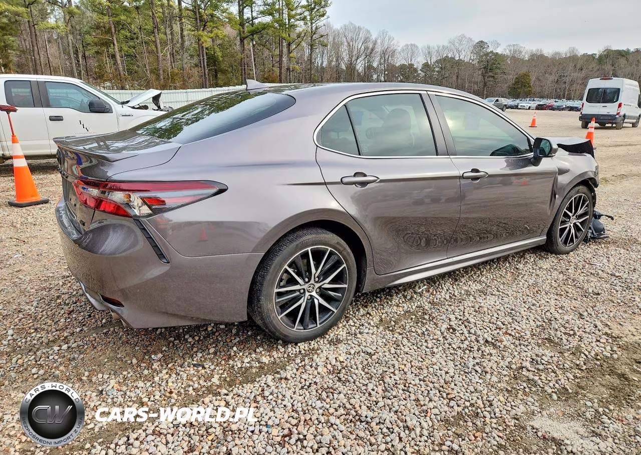 2024 Toyota Camry Se VIN:4T1G11AK9RU907560 - 3