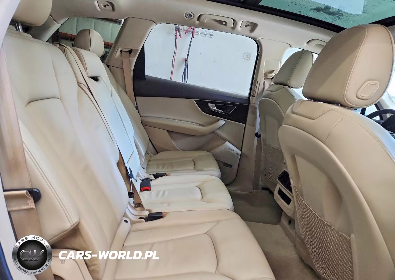 2019 Audi Q7 Premium Plus VIN:WA1LAAF74KD034212 - 11