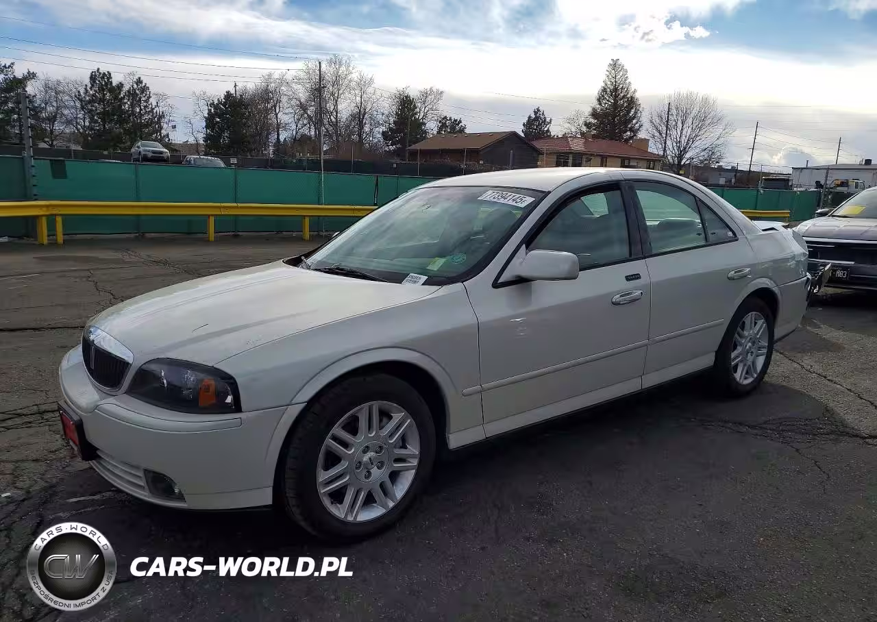 2005 Lincoln Townhouse Ls