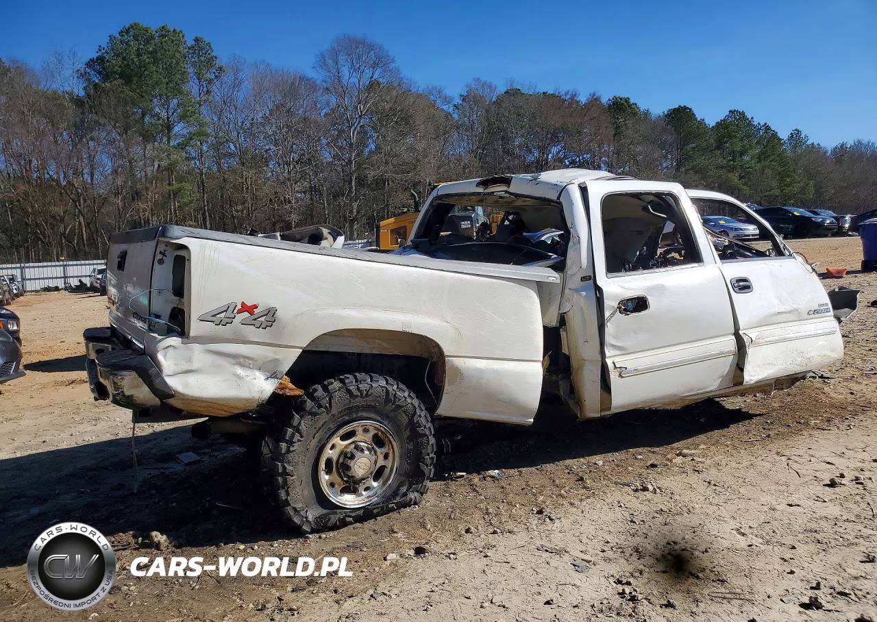 2005 Chevrolet Silverado K2500 Heavy Duty VIN:1GCHK23255F869395 - 3