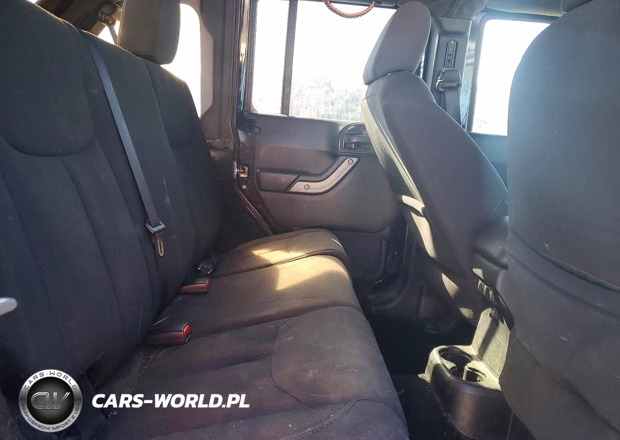 2015 Jeep Wrangler Unlimited Sport VIN:1C4BJWDG4FL761461 - 11