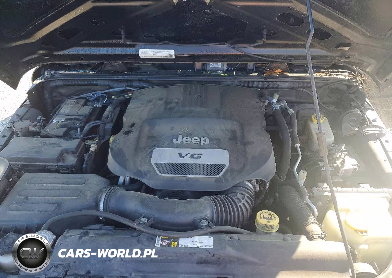 2015 Jeep Wrangler Unlimited Sport VIN:1C4BJWDG4FL761461 - 12