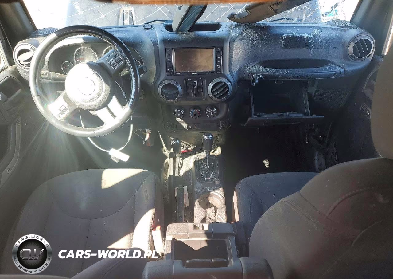 2015 Jeep Wrangler Unlimited Sport VIN:1C4BJWDG4FL761461 - 8