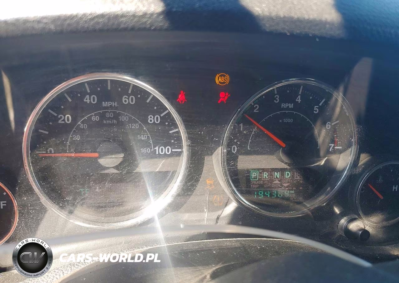 2015 Jeep Wrangler Unlimited Sport VIN:1C4BJWDG4FL761461 - 9