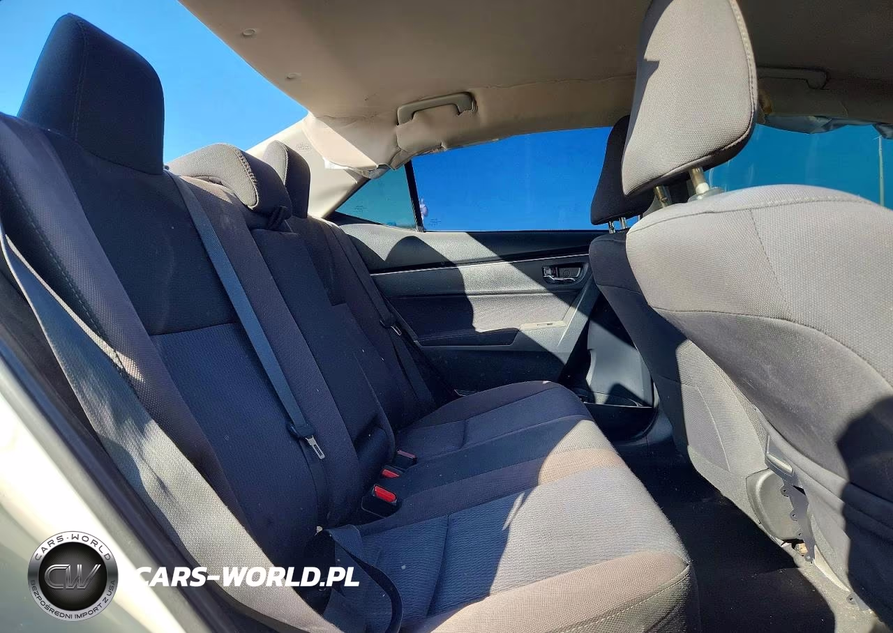 2018 Toyota Corolla L VIN:2T1BURHE4JC986853 - 10