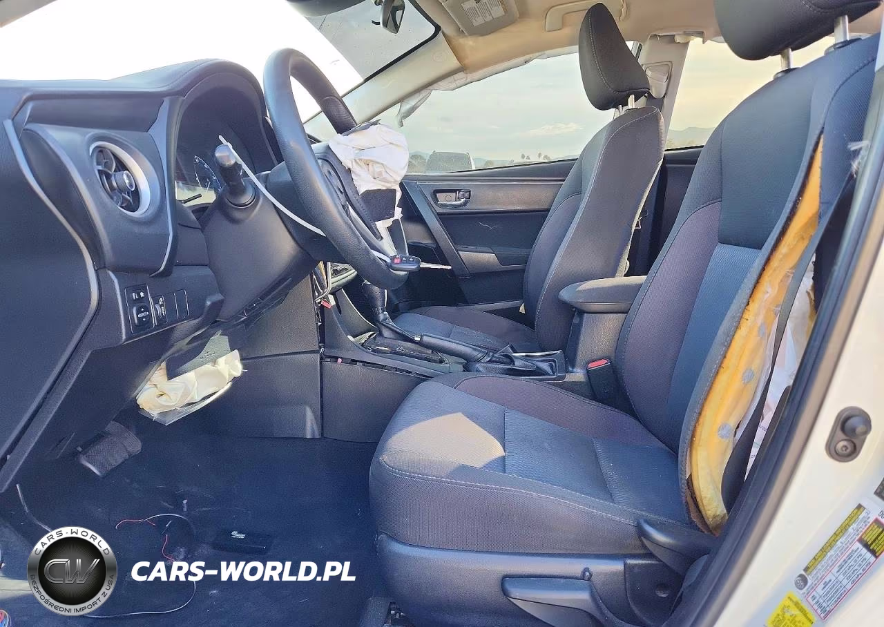 2018 Toyota Corolla L VIN:2T1BURHE4JC986853 - 7