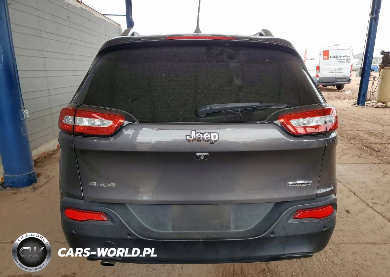 2018 Jeep Cherokee Latitude Plus VIN:1C4PJMLB1JD599470 - 6