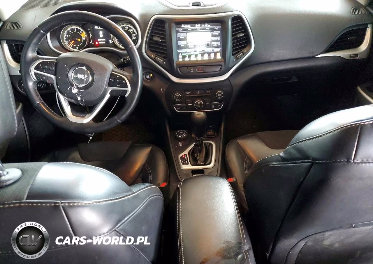 2018 Jeep Cherokee Latitude Plus VIN:1C4PJMLB1JD599470 - 8