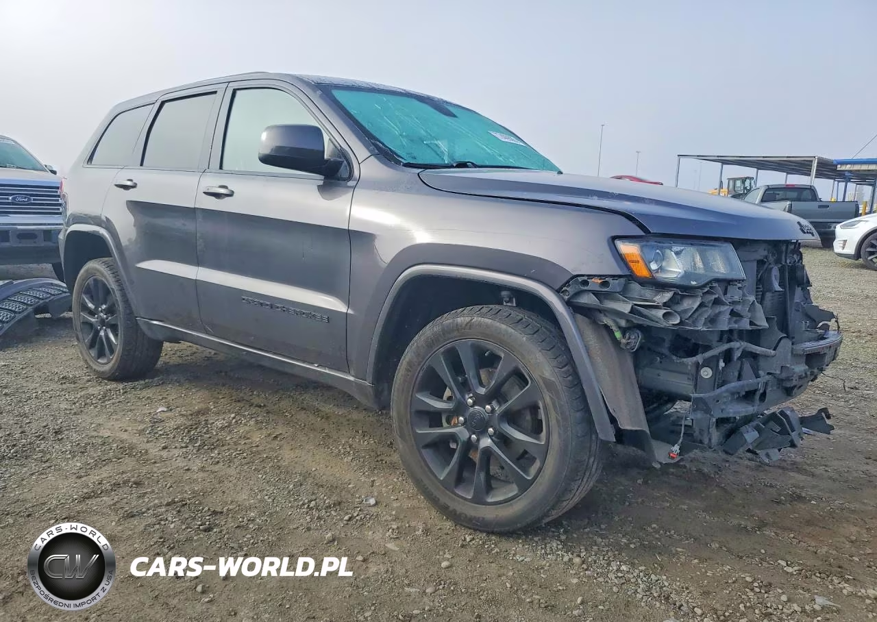 2018 Jeep Grand Cherokee Laredo VIN:1C4RJFAG4JC400629 - 4
