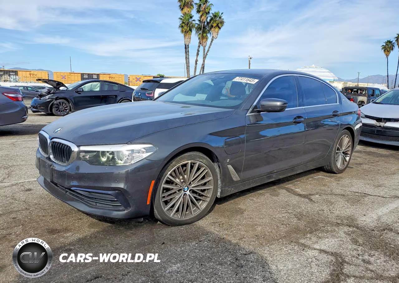 2019 BMW 530E
