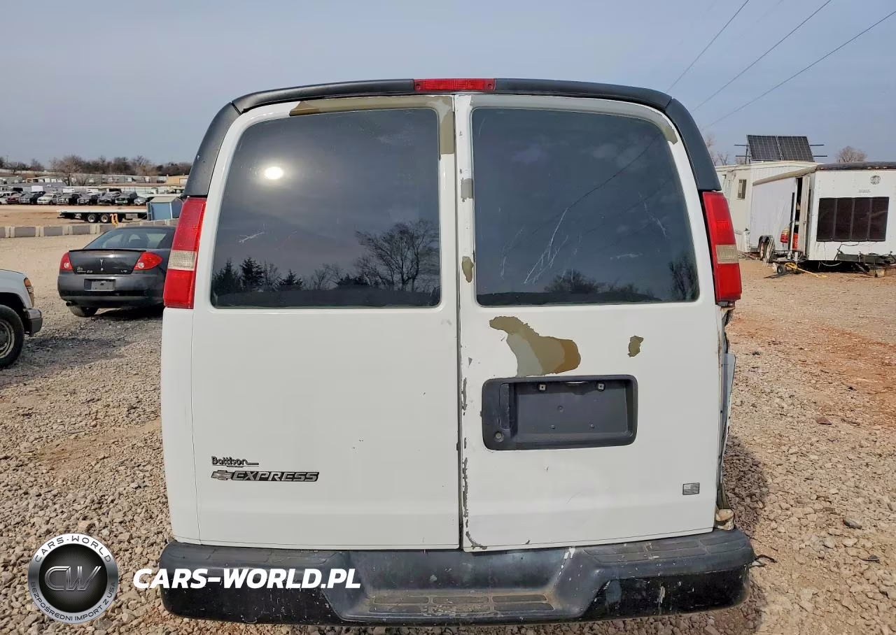 2010 Chevrolet Express G1500 VIN:1GCUGADX7A1102840 - 6