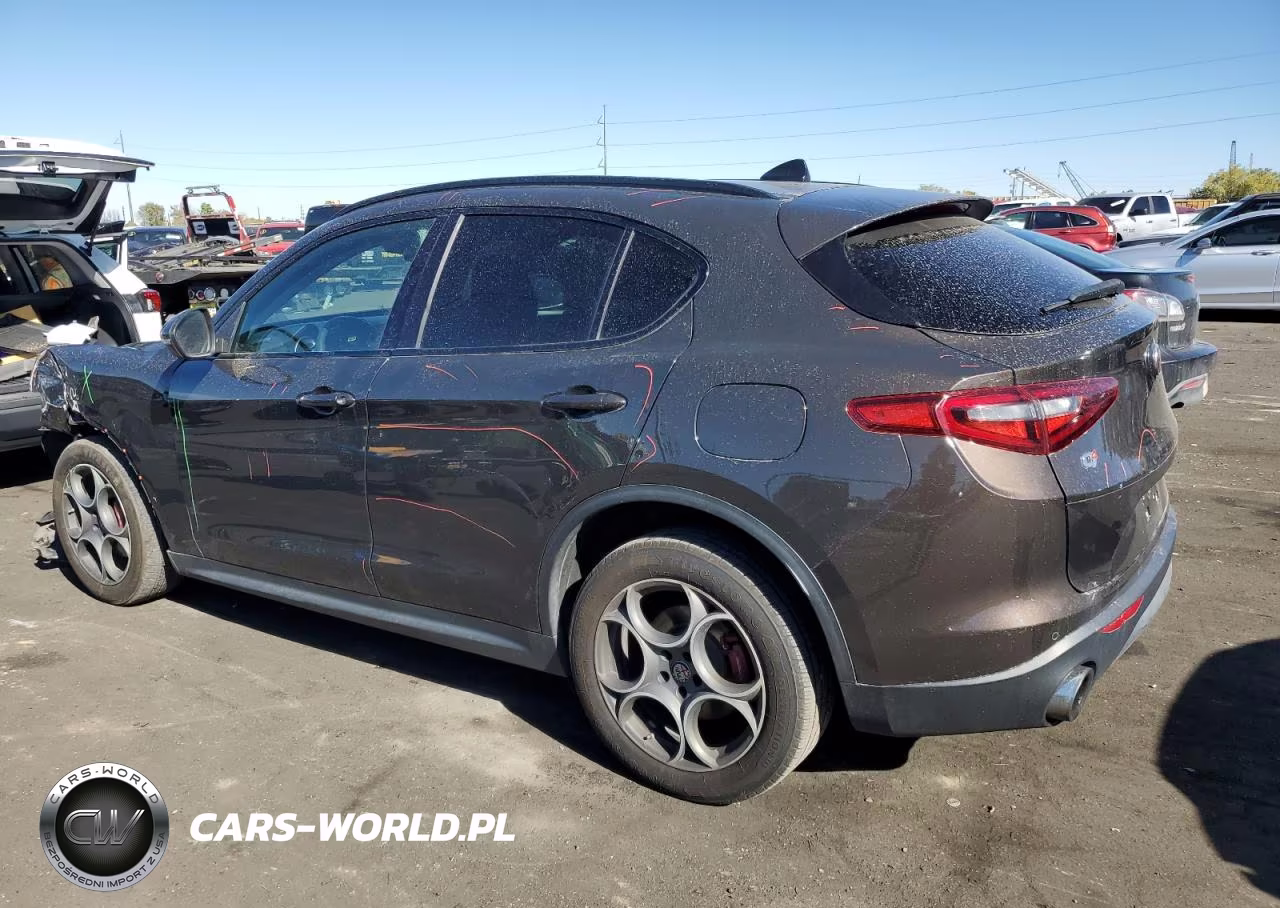 2018 Alfa Romeo Stelvio Sport VIN:ZASFAKPN0J7B92492 - 2