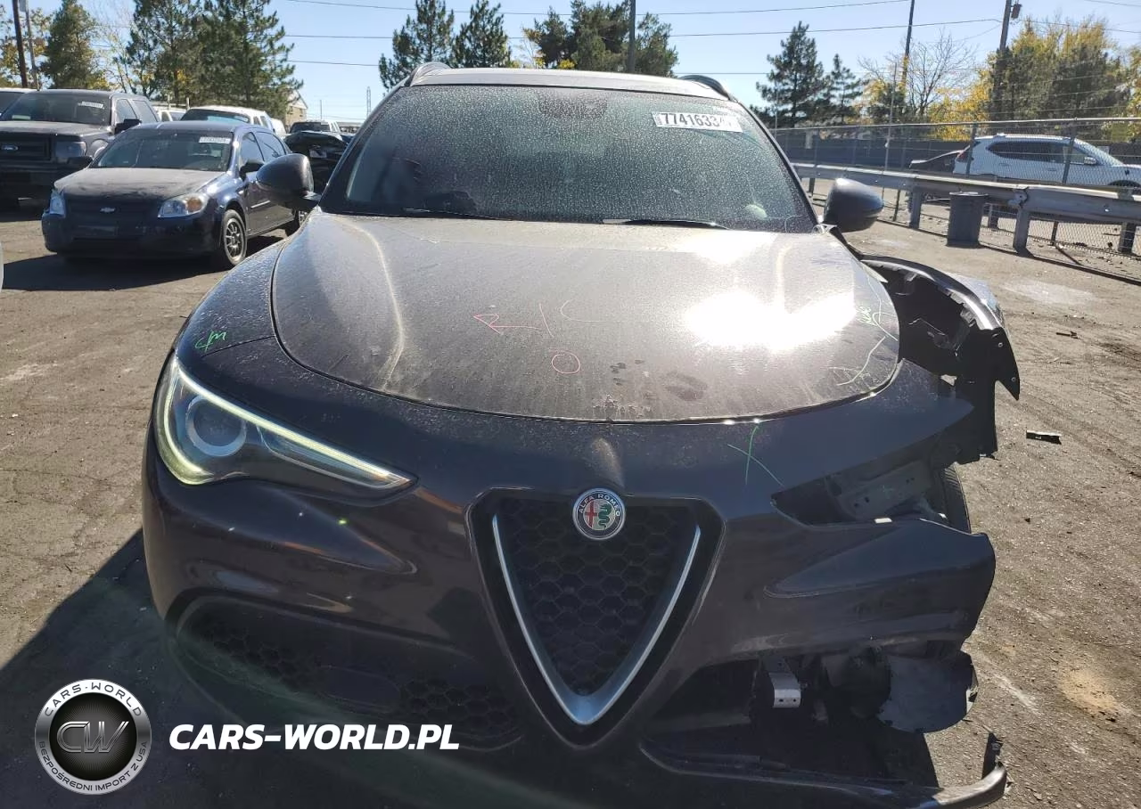 2018 Alfa Romeo Stelvio Sport VIN:ZASFAKPN0J7B92492 - 5