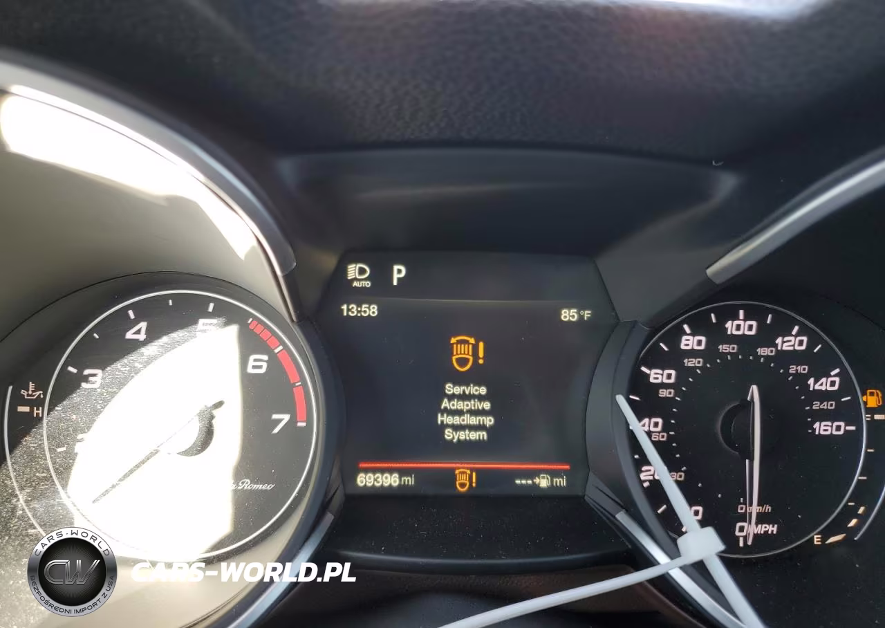 2018 Alfa Romeo Stelvio Sport VIN:ZASFAKPN0J7B92492 - 9