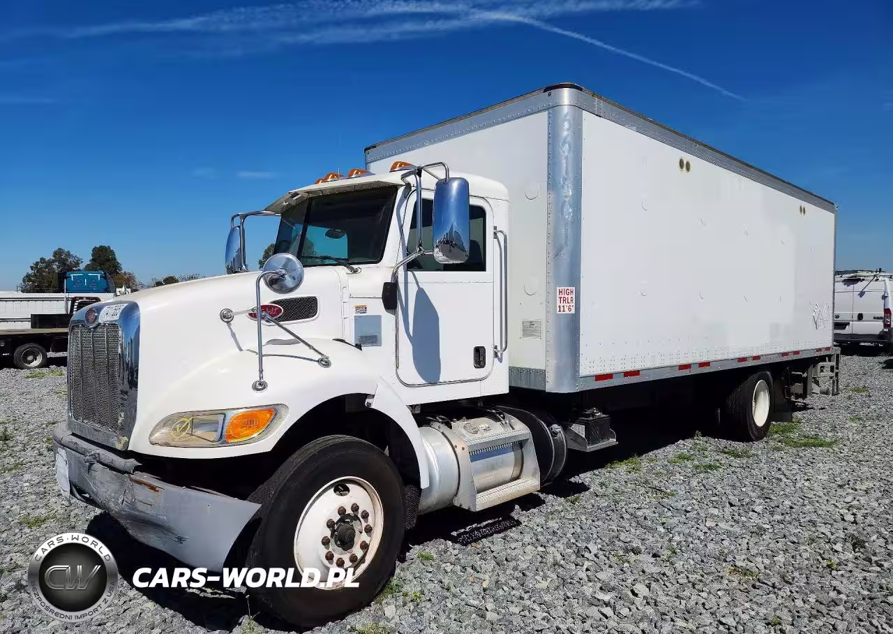 2019 Peterbilt 348 Box Truck