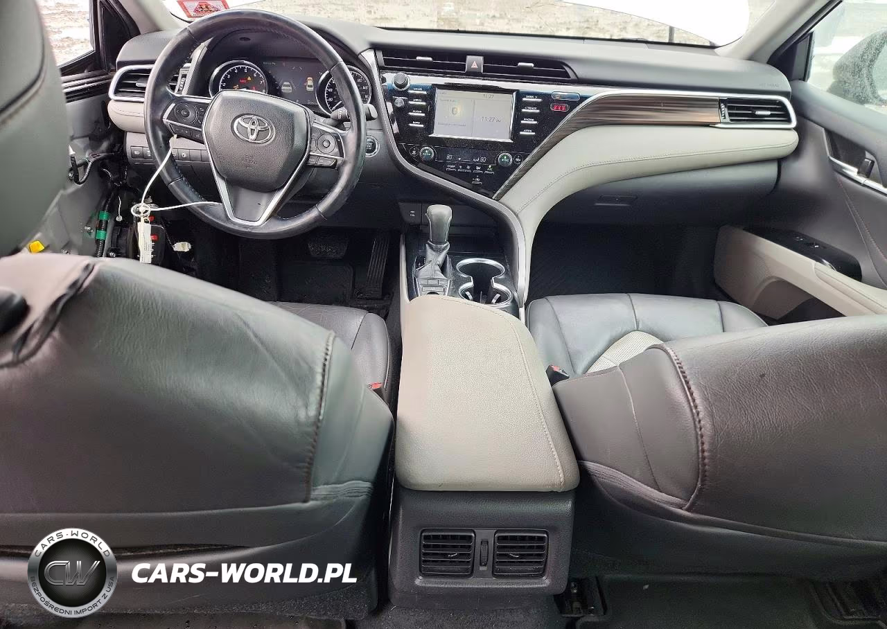 2018 Toyota Camry L VIN:4T1B11HK1JU034195 - 8