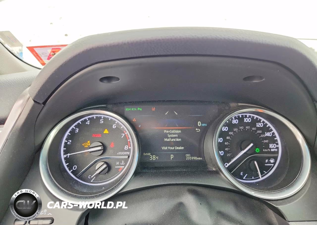 2018 Toyota Camry L VIN:4T1B11HK1JU034195 - 9