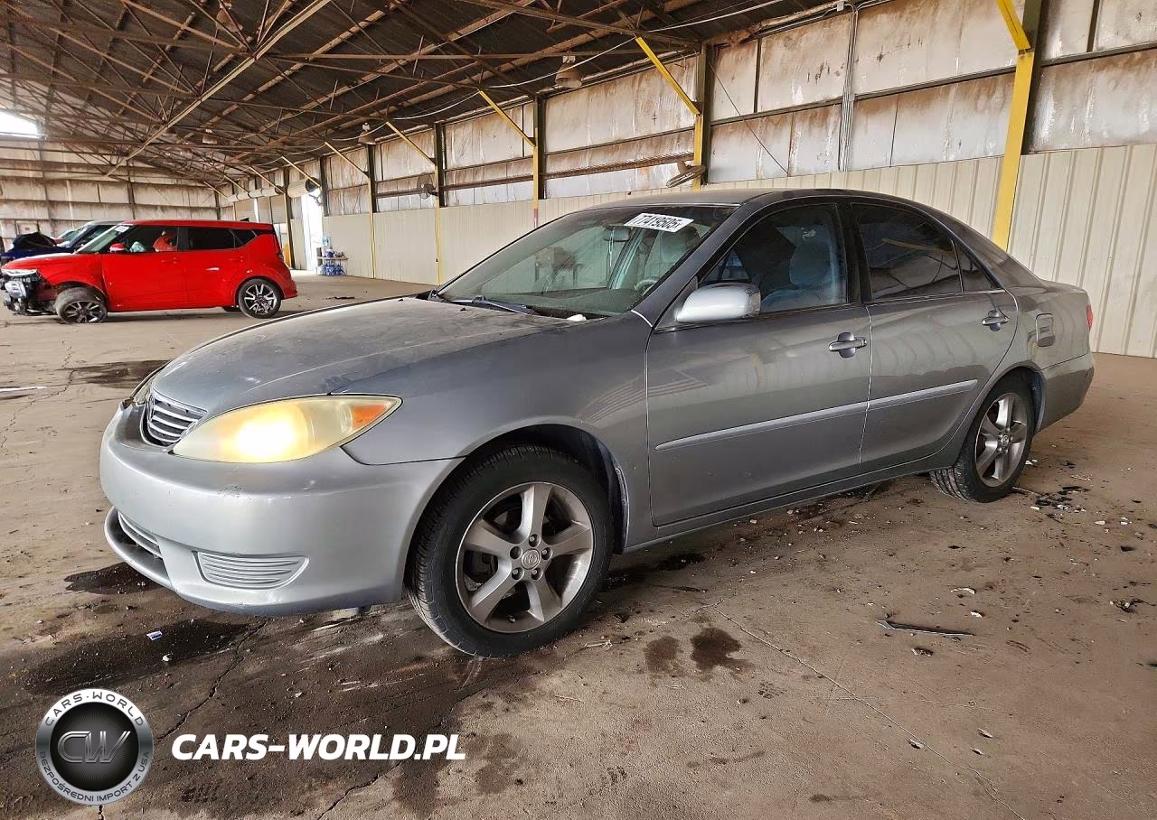 2005 Toyota Camry Le