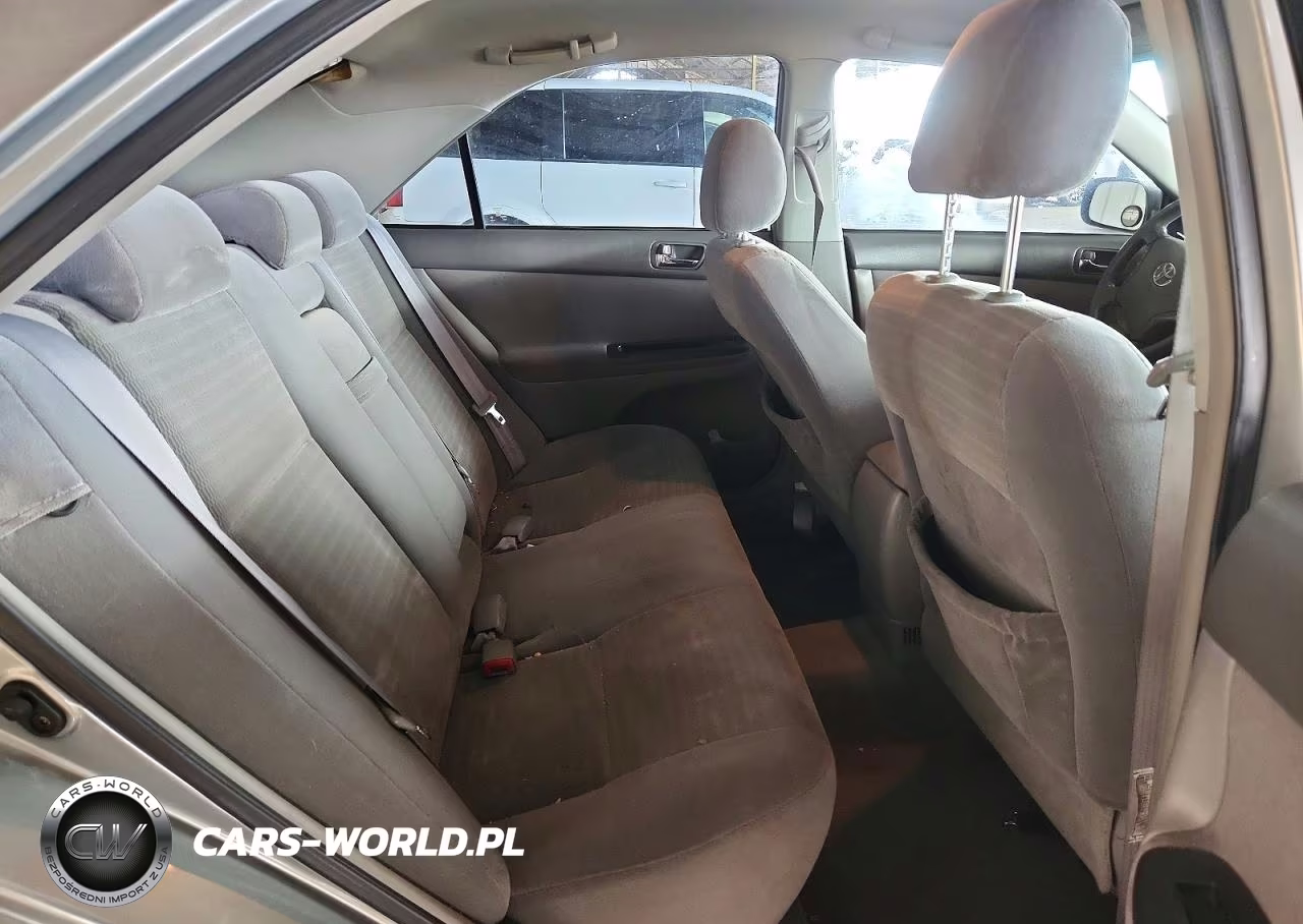 2005 Toyota Camry Le VIN:4T1BE32K35U594556 - 10
