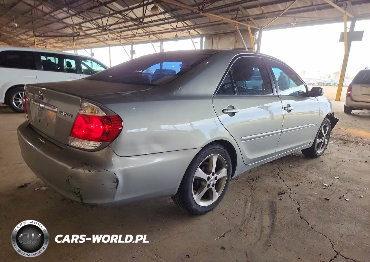 2005 Toyota Camry Le VIN:4T1BE32K35U594556 - 3