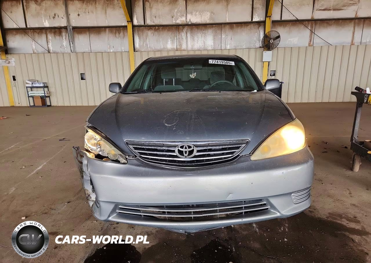 2005 Toyota Camry Le VIN:4T1BE32K35U594556 - 5