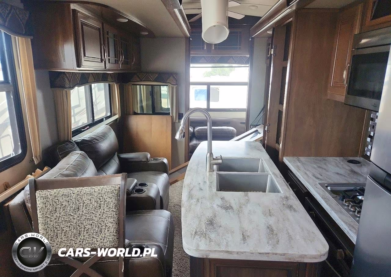 2017 Keystone Montana Camper VIN:4YDF39224H4703493 - 6