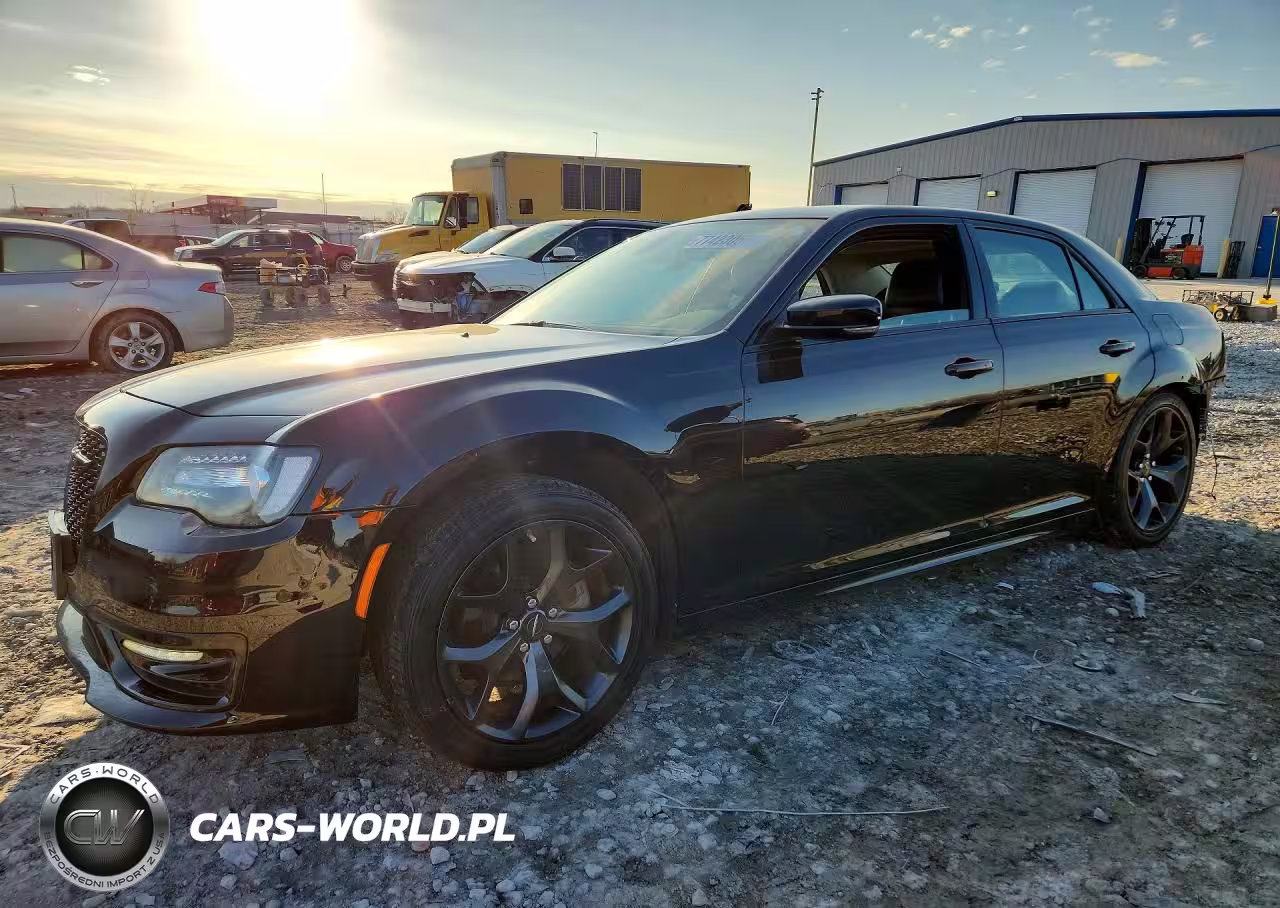 2023 Chrysler 300 Touring L