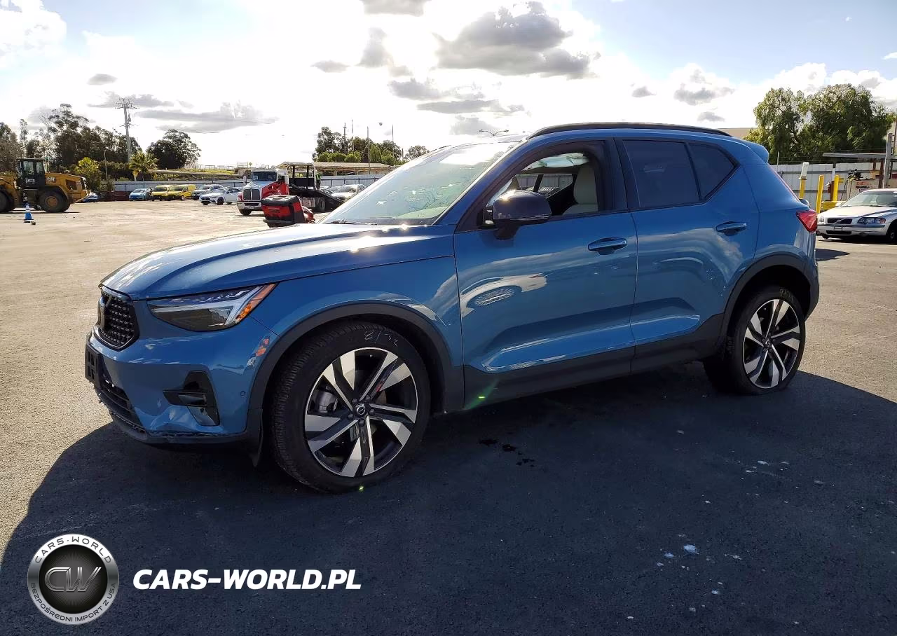 2024 Volvo Xc40 Plus